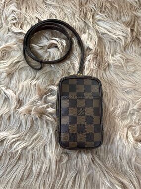 Louis Vuitton Etui Okapi GM